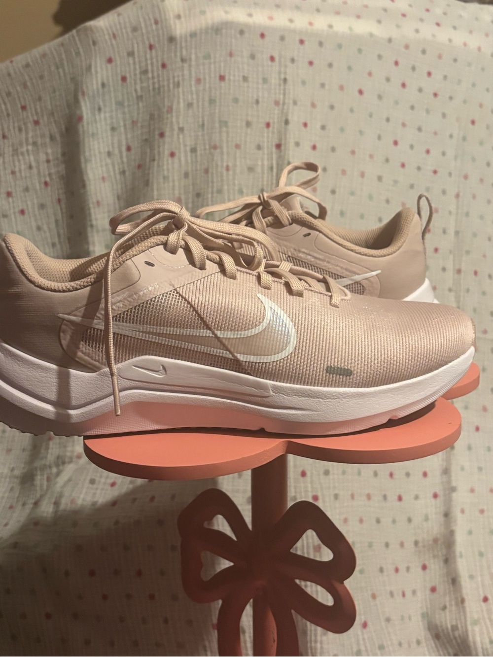 Nike Women’s Blush Pink Low-Top Lace-Up Sneakers - Picture 2 of 16
